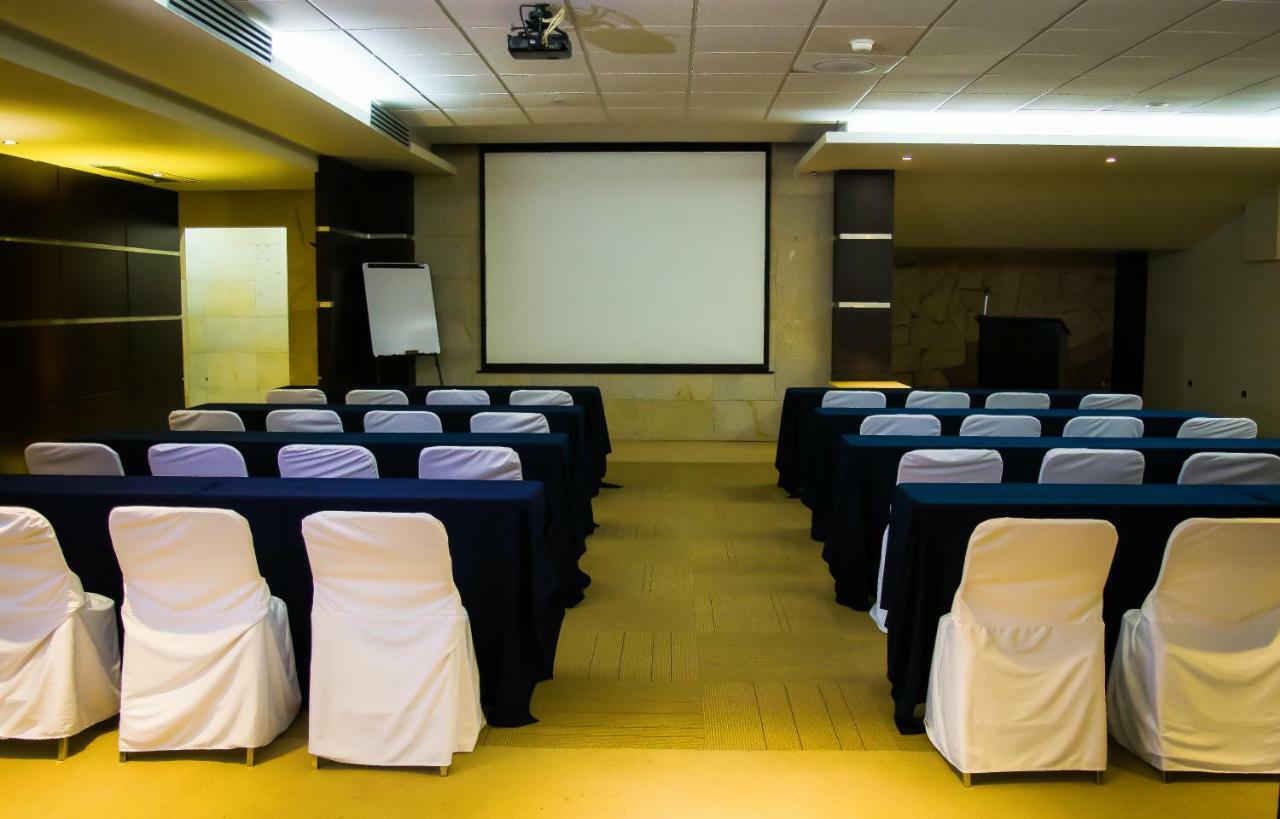Wyndham Garden Aguascalientes Hotel & Casino Extérieur photo